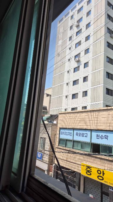인천광역시 미추홀구 방충망 시공 사진 2
